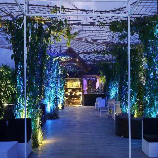 Готель Prani Legian Екстер'єр фото