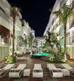 Готель Prani Legian Екстер'єр фото